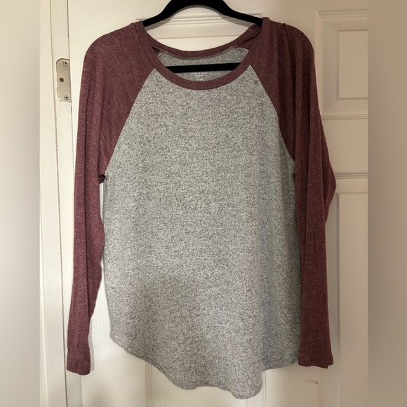 American Eagle Baseball Tee - Picture 1 of 3